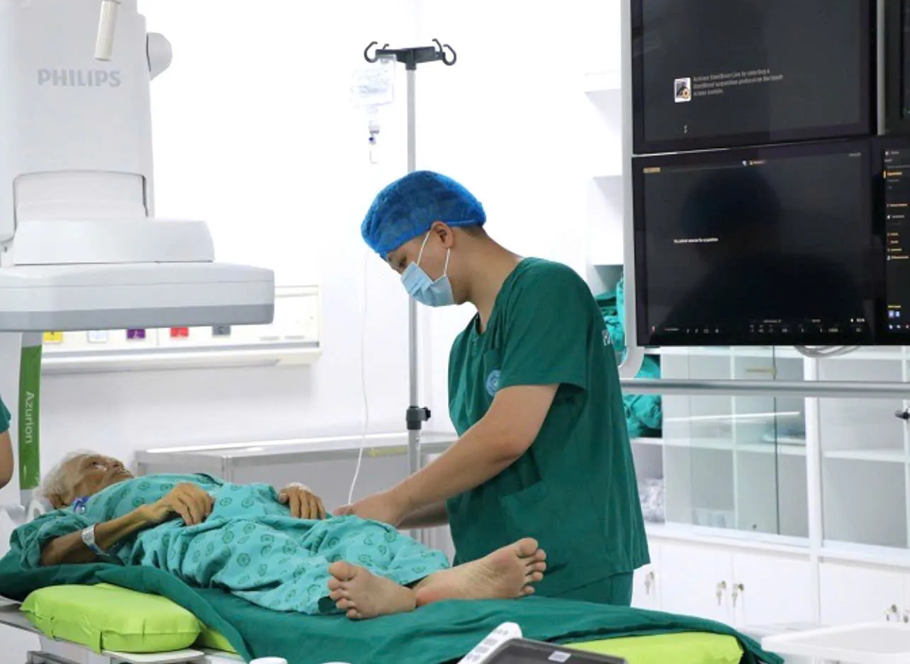 Bộ Y tế hướng dẫn thực hiện quy định mới về khám bệnh, chữa bệnh bảo hiểm y tế