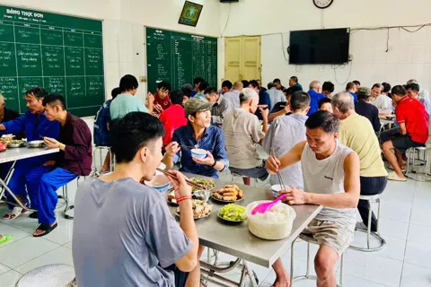 Ngôi nhà thứ hai giúp người lang thang xin ăn tái hòa nhập cộng đồng