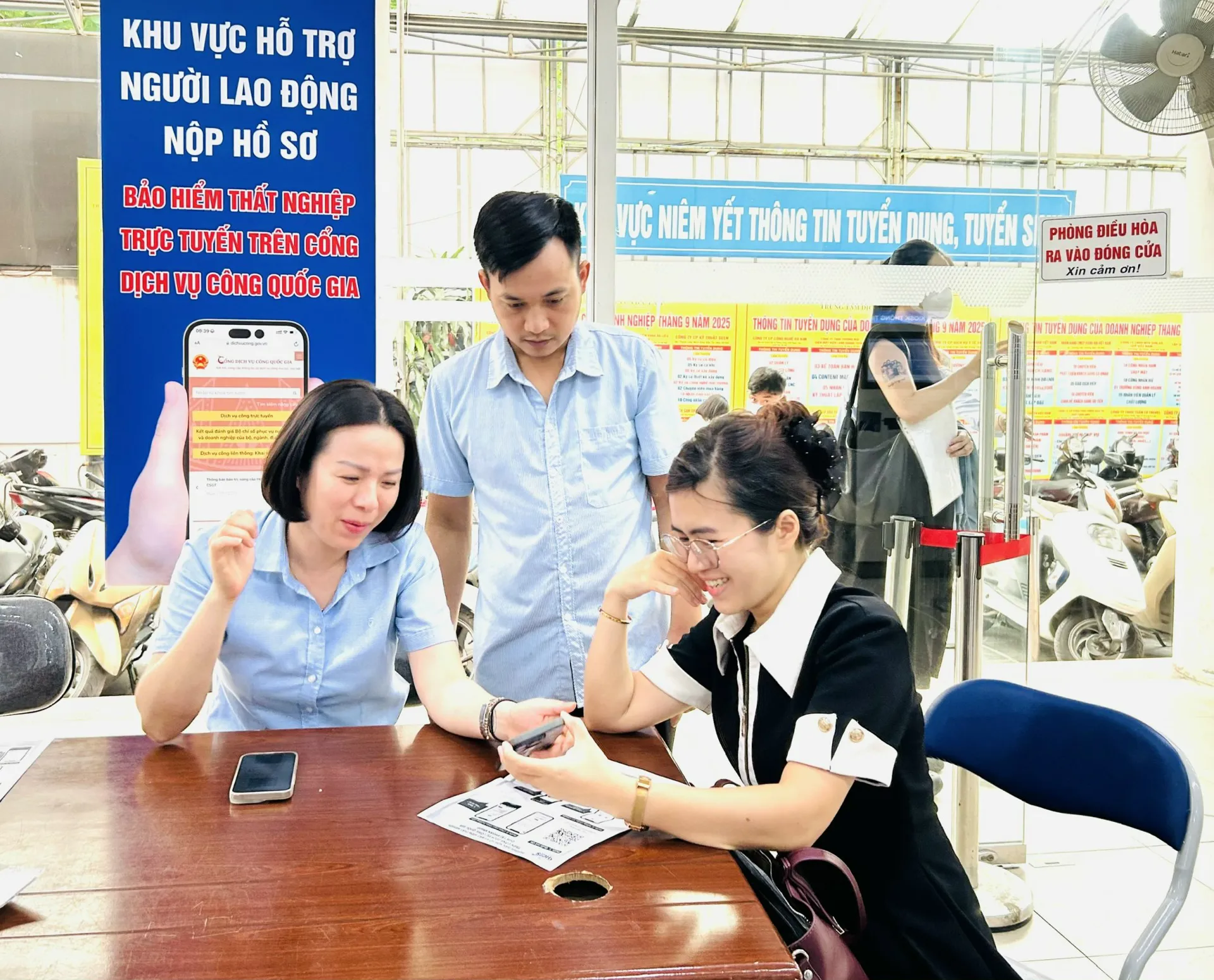 Hướng dẫn làm hồ sơ bảo hiểm thất nghiệp trực tuyến để nhận tiền nhanh