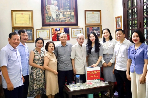 Hà Nội chi ưu đãi người có công của Thành phố 2.240 tỷ đồng
