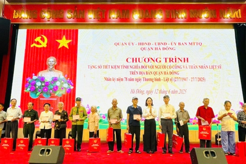 Chủ tịch nước tặng 2 mức quà cho người có công nhân dịp 27/7