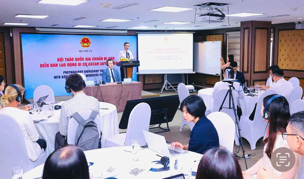 Cơ hội việc làm rộng mở tại các thị trường lao động mới cho người Việt