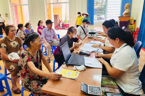 Bộ Nội vụ phản hồi kiến nghị giảm tuổi hưởng trợ cấp hưu trí xã hội