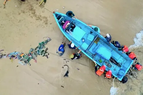 Bão số 13 khiến 6 người chết, thiệt hại hơn 7.800 tỷ đồng