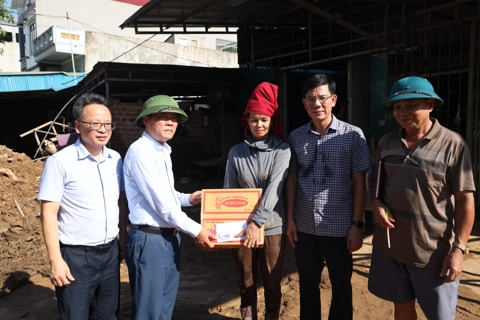 Đoàn công tác Bộ Nông nghiệp và Môi trường hỗ trợ tỉnh Sơn La khắc phục hậu quả thiên tai