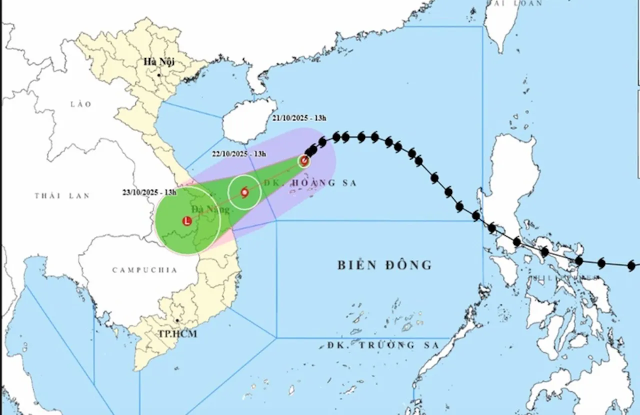 Ảnh hưởng bão số 12, miền Trung mưa lớn từ chiều 22/10