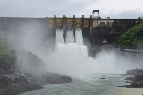 Không tích nước các hồ chứa có nguy cơ mất an toàn tại miền Trung