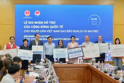 Cộng đồng quốc tế viện trợ hơn 9,6 triệu USD cho Việt Nam khắc phục hậu quả bão Bualoi và Matmo