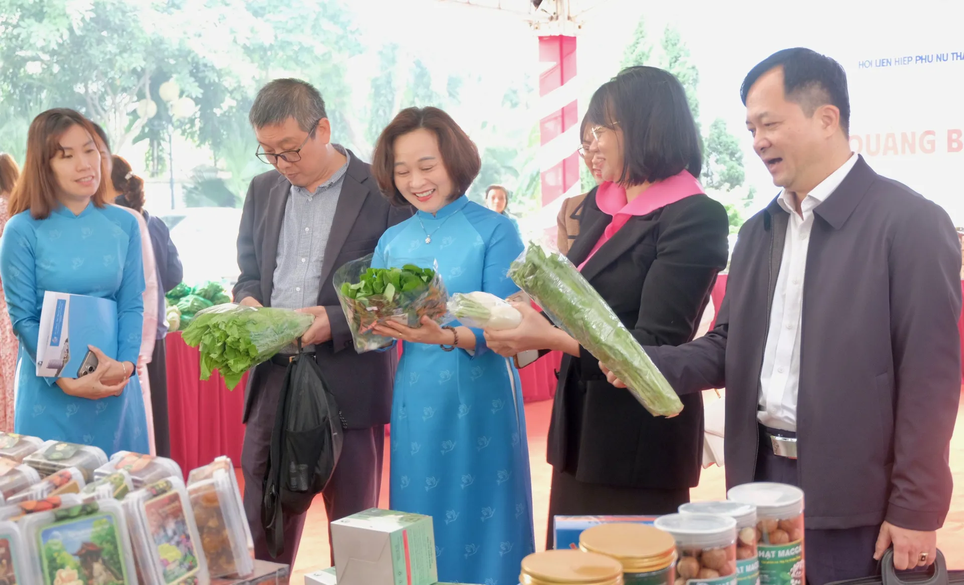 Chung tay đưa nông sản sạch đến với người dân Thủ đô