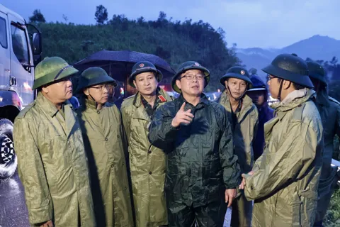 Bộ Chính trị, Ban Bí thư thành lập 5 đoàn công tác chỉ đạo khắc phục hậu quả mưa lũ miền Trung