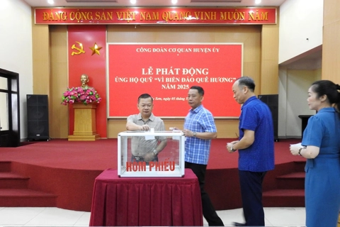 Huyện uỷ Sóc Sơn phát động ủng hộ Quỹ “Vì biển, đảo Việt Nam” năm 2025
