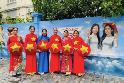 Gắn biển hai công trình chào mừng Đại hội Đảng bộ xã Sóc Sơn