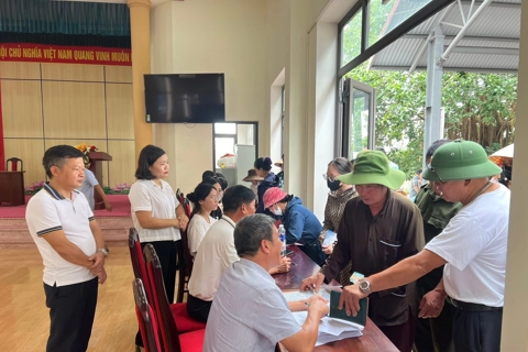 Hơn 98% người dân xã Nội Bài đã nhận quà Tết Độc lập