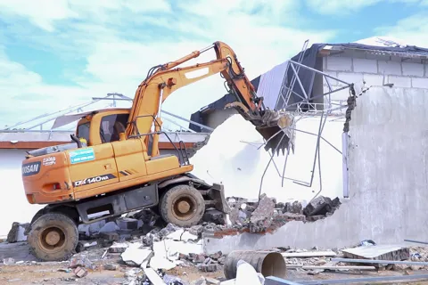 Xã Kim Anh cưỡng chế xử lý hàng loạt vi phạm đất đai