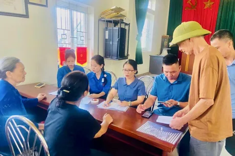 Xã Đa Phúc: hướng dẫn 100% hộ dân cài đặt và nộp thuế qua eTax Mobile