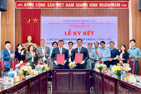 Tăng cường hiểu biết, mở rộng hợp tác giữa đồng bào tôn giáo, dân tộc với bạn bè quốc tế