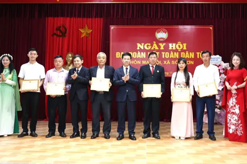 Bí thư xã Sóc Sơn: đẩy mạnh các phong trào thi đua yêu nước ở thôn Mai Nội