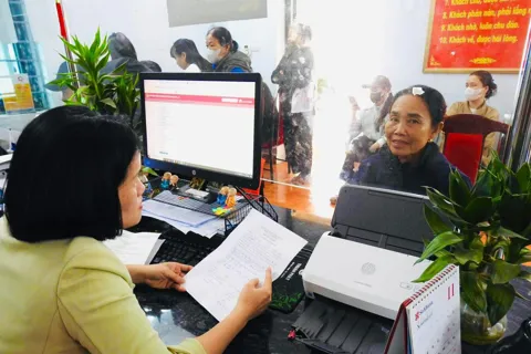 Hiệu quả tổ chức chính quyền địa phương hai cấp tại xã Trung Giã