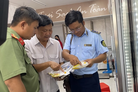 Cơ sở giết mổ gia công cho Công ty C.P xử lý thịt heo có dấu hiệu bệnh tích không đúng quy định