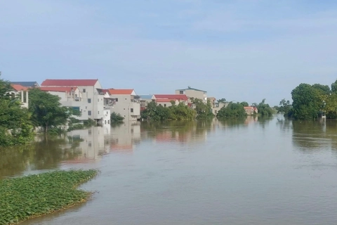 Lũ sông Bùi đang lên