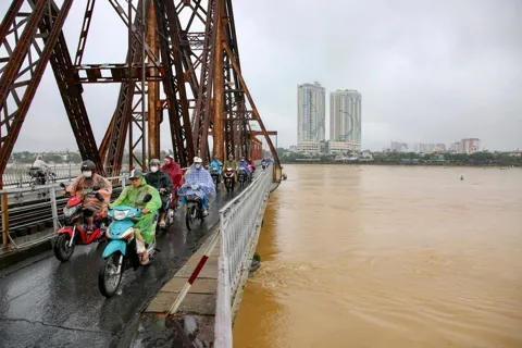 Thông tin mới nhất về lũ sông Hồng tại Hà Nội