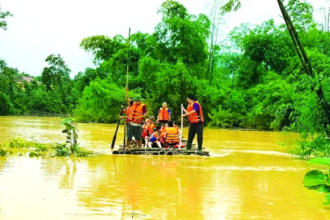 Thiệt hại do bão số 11: 7 người chết và mất tích, nhiều địa phương chìm trong biển nước