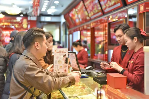 Giá vàng trong nước - thế giới, vì sao chênh lệch hàng chục triệu đồng?