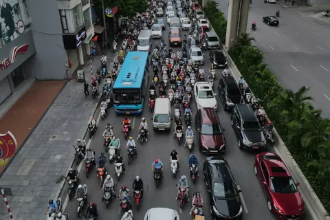 Hà Nội ưu tiên giải quyết ùn tắc giao thông, ô nhiễm môi trường trong nhiệm kỳ 2025-2030
