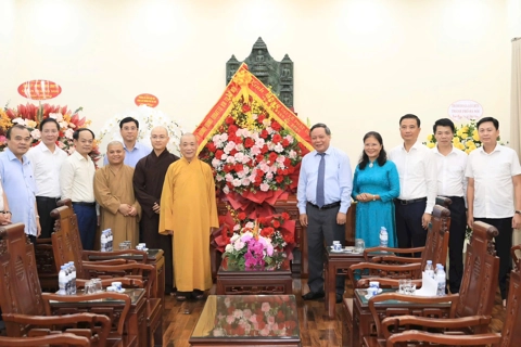 Lãnh đạo Thành phố Hà Nội chúc mừng Đại lễ Phật đản, Phật lịch 2569
