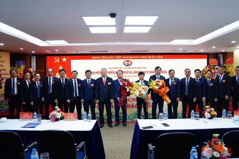 Ông Nguyễn Hữu Tới được bầu làm Bí thư Đảng ủy Tổng Công ty Vinaconex
