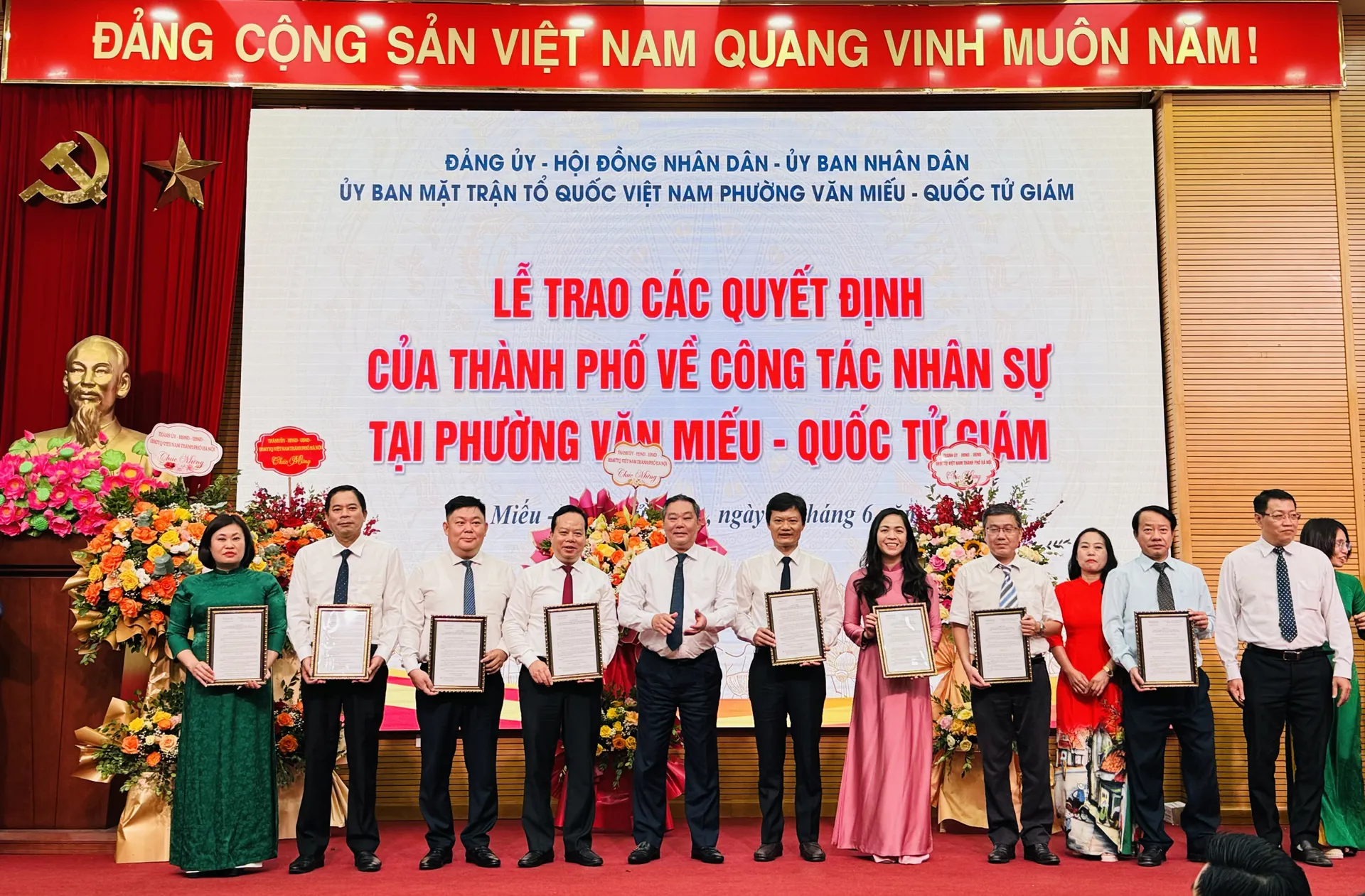 Công bố các Quyết định về tổ chức bộ máy phường Văn Miếu – Quốc Tử Giám
