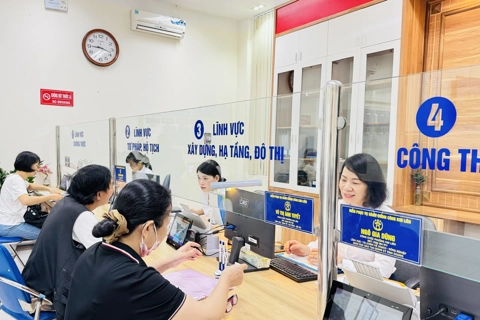 Ngày đầu vận hành mô hình chính quyền địa phương 2 cấp diễn ra thông suốt