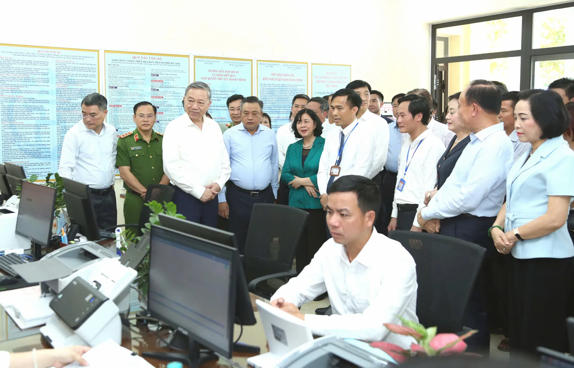 Tổng Bí thư Tô Lâm kiểm tra hoạt động chính quyền địa phương 2 cấp tại Hà Nội