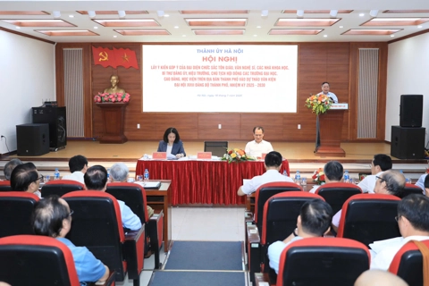 Hà Nội: lấy ý kiến đại diện chức sắc tôn giáo, văn nghệ sĩ, các nhà khoa học vào dự thảo Văn kiện Đại hội XVIII Đảng bộ Thành phố