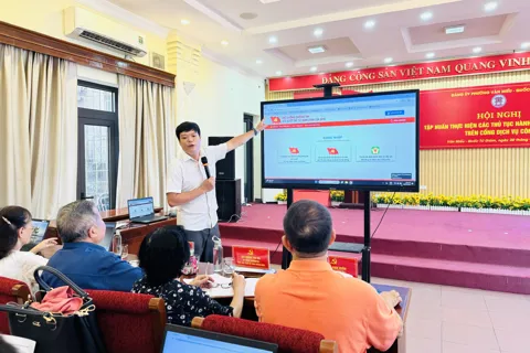 Phường Văn Miếu – Quốc Tử Giám tập huấn triển khai thủ tục hành chính của Đảng