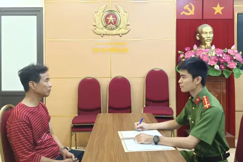 Công an phường Láng đang hoàn thiện hồ sơ xử lý đối tượng gây cháy lớn do đốt rác