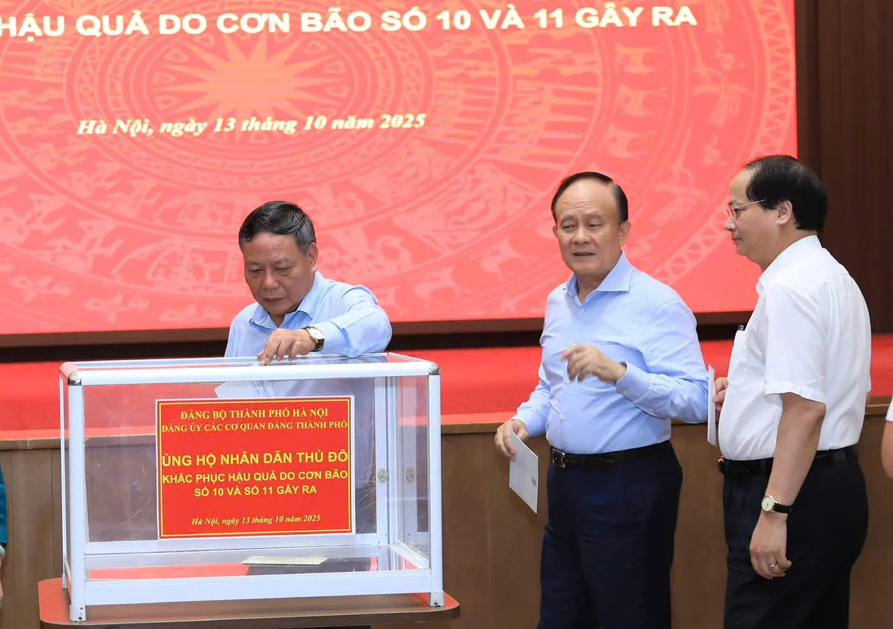 Đảng ủy các Cơ quan Đảng TP Hà Nội ủng hộ Nhân dân Thủ đô bị ảnh hưởng lũ lụt
