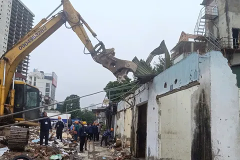 Phường Ô Chợ Dừa cưỡng chế GPMB, đẩy nhanh tiến độ dự án đường Vành đai I