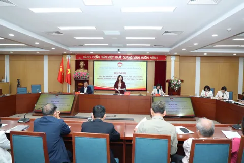 Nhân dân phường Ô Chợ Dừa góp ý tâm huyết vào Dự thảo Văn kiện Đại hội XIV của Đảng