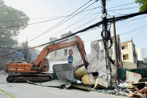 Phường Láng tiếp tục cưỡng chế thu hồi đất phục vụ Dự án đường Vành đai 1