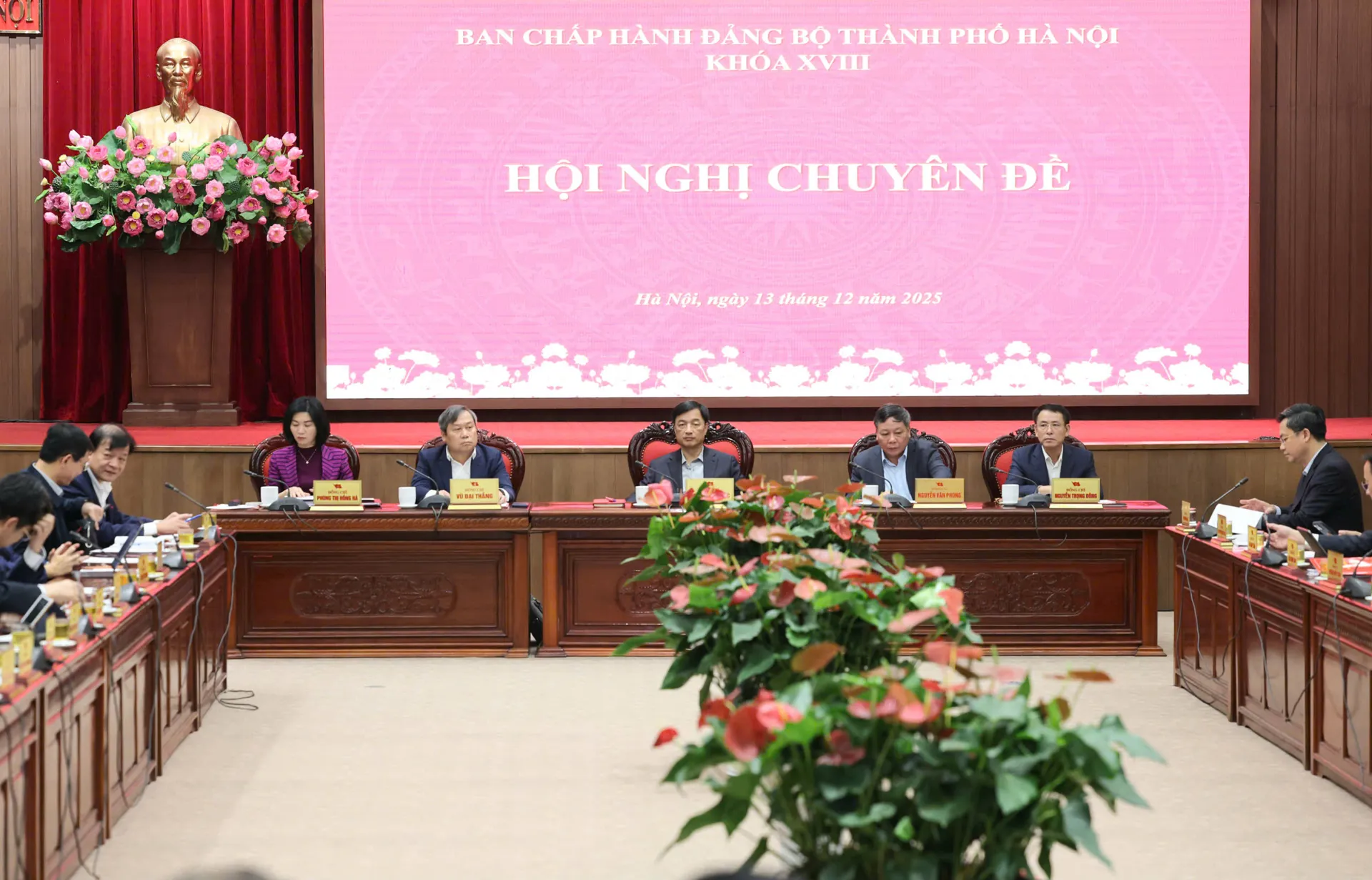 Ban Chấp hành Đảng bộ thành phố Hà Nội thông qua chủ trương đầu tư dự án xây dựng Khu đô thị thể thao Olympic và Trục Đại lộ cảnh quan sông Hồng