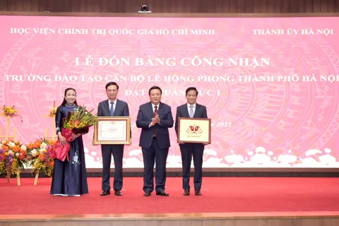 Trường Đào tạo cán bộ Lê Hồng Phong Thành phố Hà Nội đạt chuẩn Mức 1