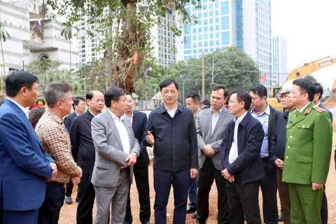 Bí thư Thành uỷ Nguyễn Duy Ngọc kiểm tra tiến độ thi công các công trình, dự án trên địa bàn Thủ đô