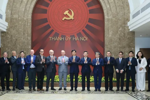 Hà Nội tăng cường kết nối quốc tế trong phát triển công nghiệp bán dẫn
