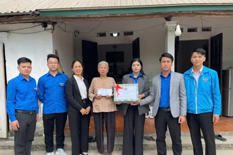 Tuổi trẻ Hồng Vân cộng đồng trách nhiệm góp phần giảm nghèo bền vững