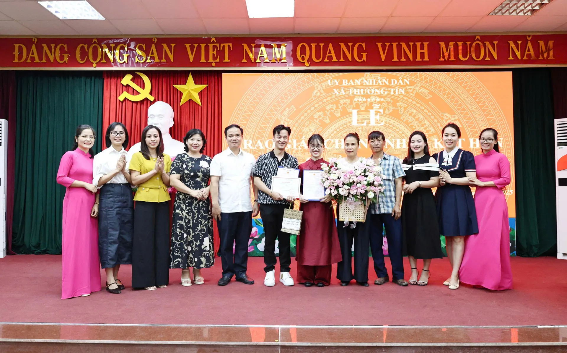 Xã Thường Tín lần đầu trao Giấy đăng ký kết hôn cho người có quốc tịch nước ngoài