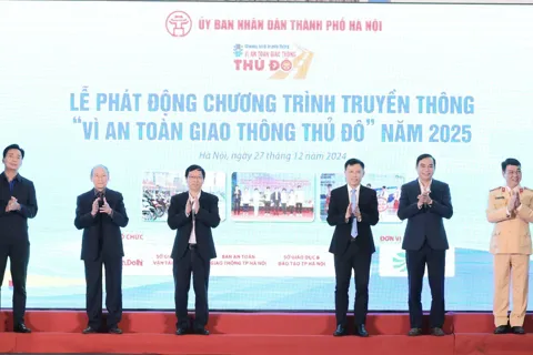 TRỰC TIẾP: Lễ Tổng kết Chương trình truyền thông "Vì An toàn giao thông Thủ đô" năm 2025 và phát động chương trình năm 2026