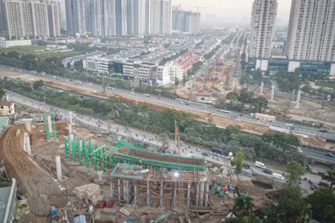 Giảm bụi từ xây dựng và sản xuất, hướng tới bầu trời xanh