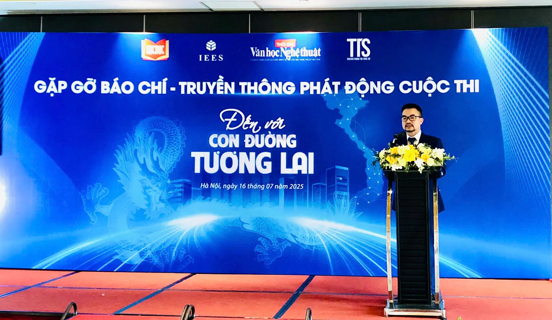 Chính thức phát động cuộc thi “Đến với Con đường tương lai”
