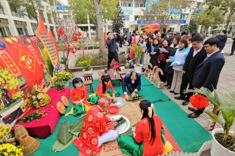 Thủ tướng đôn đốc thực hiện nhiệm vụ phục vụ Nhân dân đón Tết Nguyên đán Bính Ngọ 2026